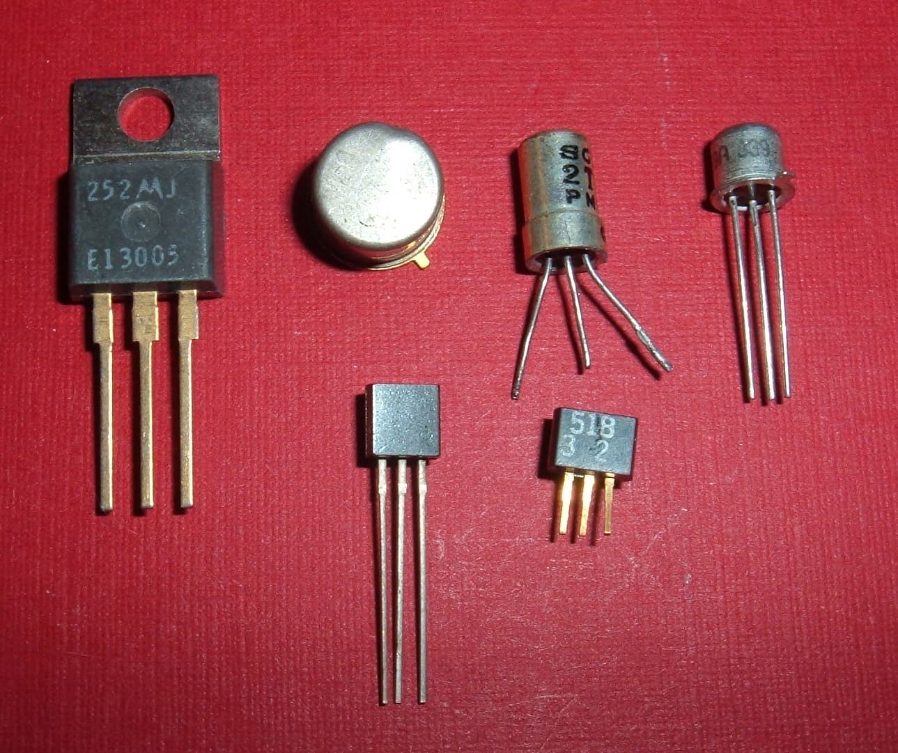 #2 The Transistor — Top 10 Most Impactful Tech Inventions Ever